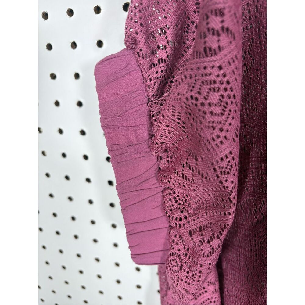 Akemi  & Kin Top Size XS/S Oversized Sheer Crochet Sleeveless Womens - Picture 3 of 6